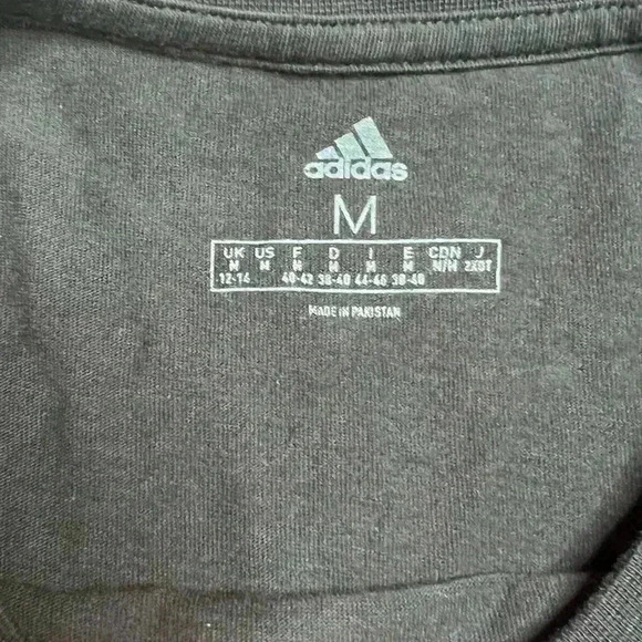 Adidas pink cropped tee size M - Picture 4 of 4